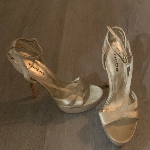 Bebe size 8 satin and snakeskin high heels, light champagne color - Picture 8 of 9